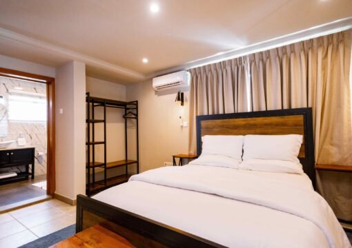 Standard Queensize (Room 3)