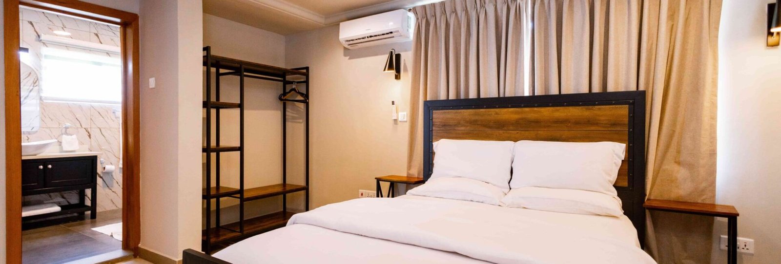 Standard Queensize (Room 11)