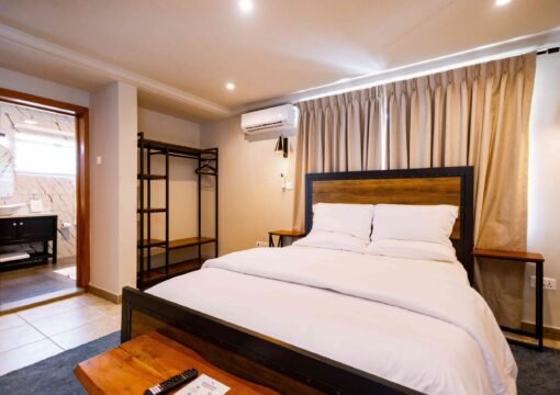 Standard Queensize (Room 2)