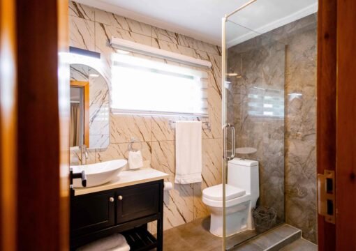 Standard Queensize (Room 2)