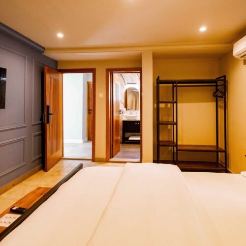 Standard Queensize (Room 11)